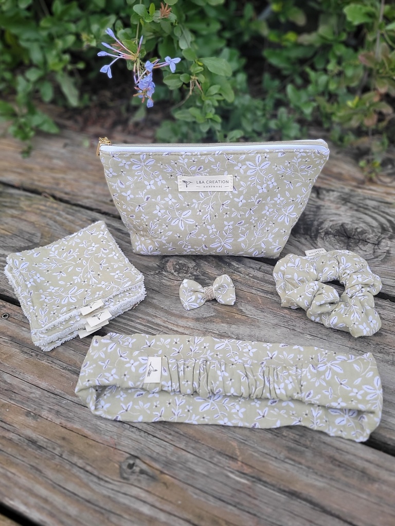 KIT cadeau : Trousse maquillage + 4 lingettes + 1 barrette + 1 chouchou + 1 bandeau - en gaze de coton Liberty -  BIO au choix 