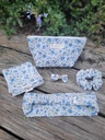 KIT cadeau : Trousse maquillage + 4 lingettes + 1 barrette + 1 chouchou + 1 bandeau - en gaze de coton Liberty -  BIO au choix 