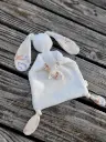 Doudou lapin personnalisable bébé - cadeau naissance