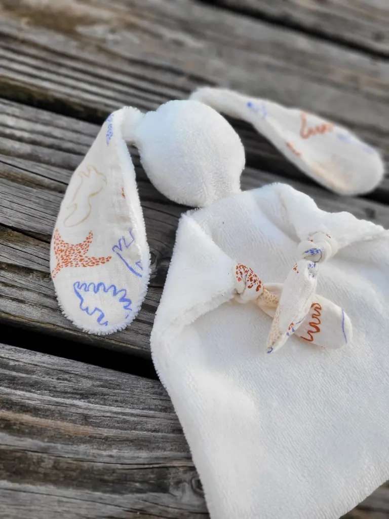Doudou lapin personnalisable bébé - cadeau naissance