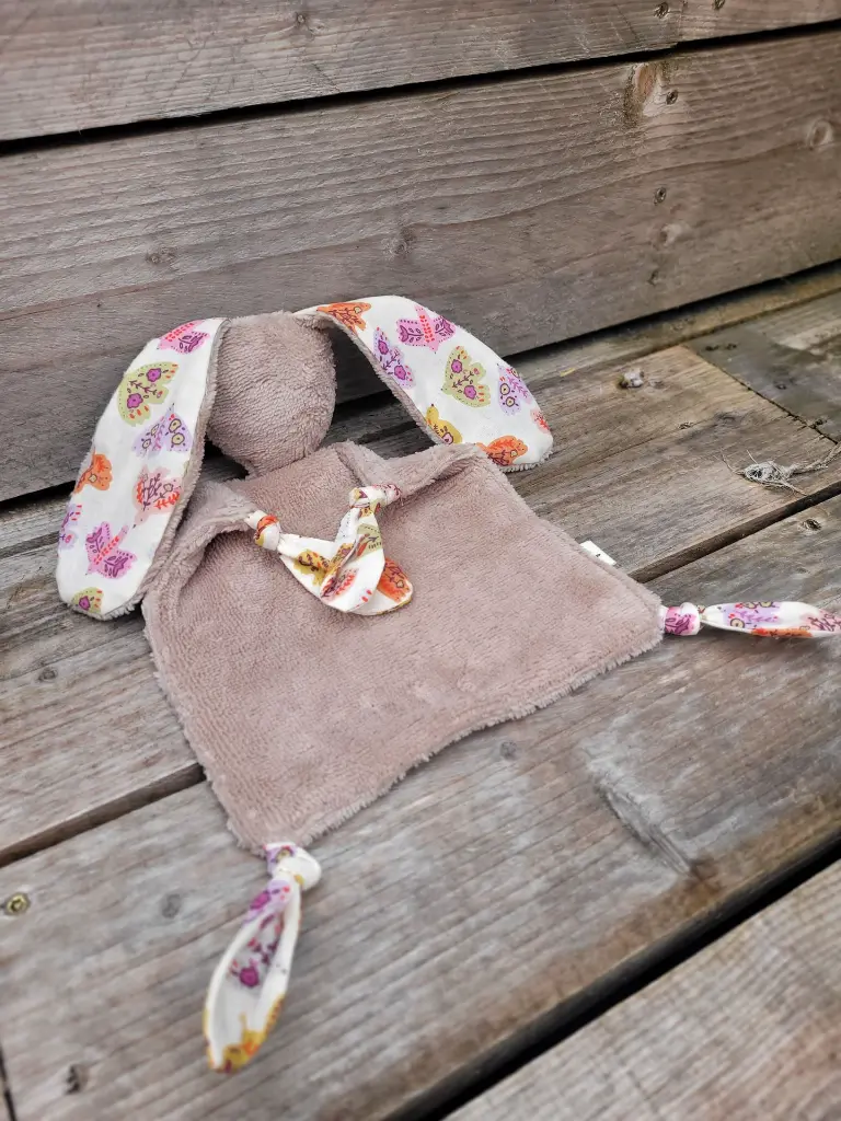 Doudou lapin personnalisable bébé - cadeau naissance