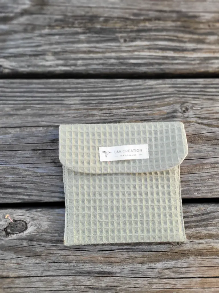 Pochette imperméable savon