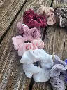 chouchou scrunchie velours tout doux