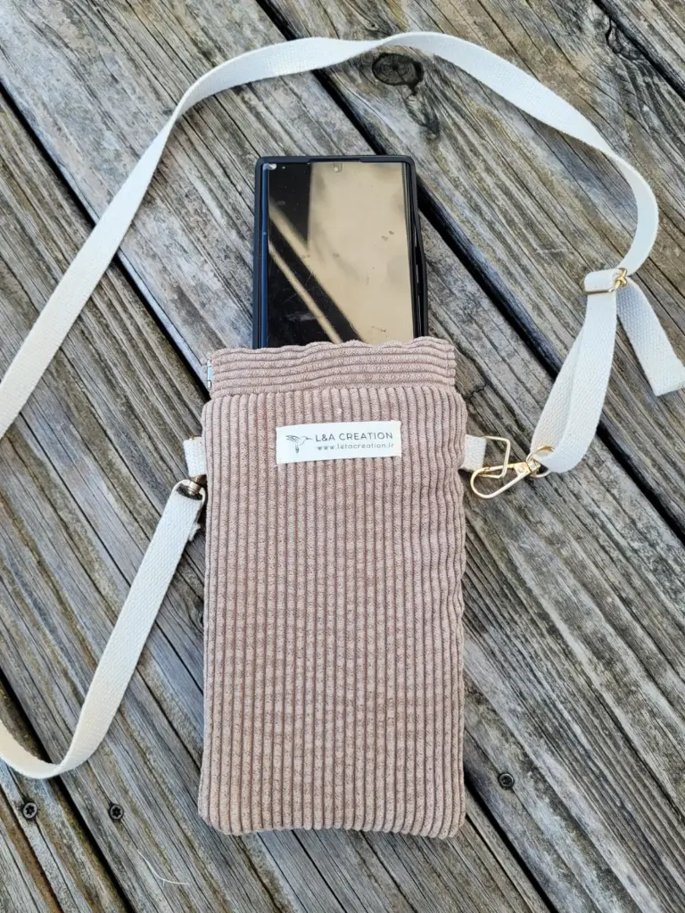 Pochette pour téléphone velours L&A Création