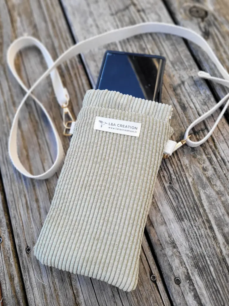Pochette pour téléphone velours L&A Création