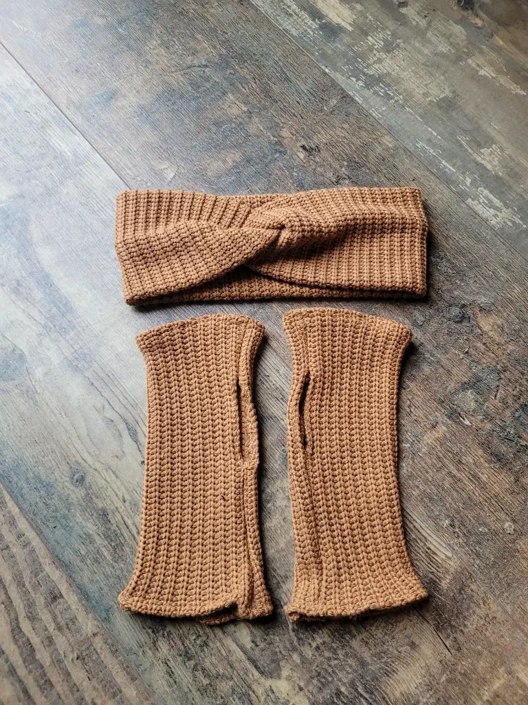 Ensemble bandeau et mitaines.webp