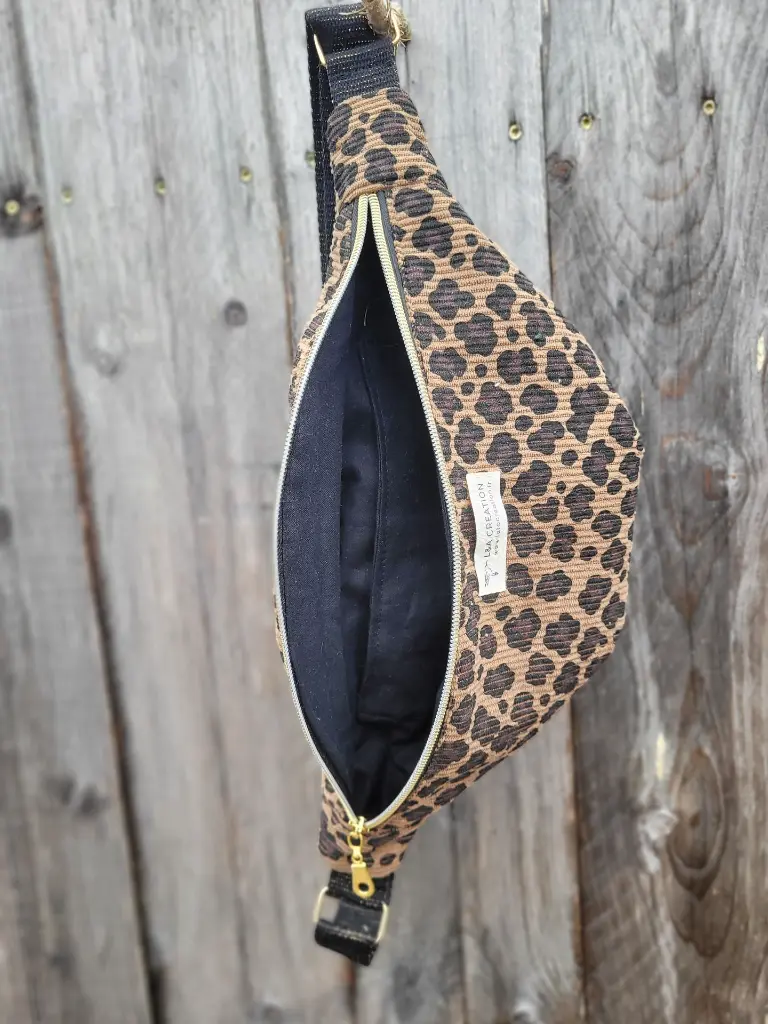 Sac banane léopard velours côtelé