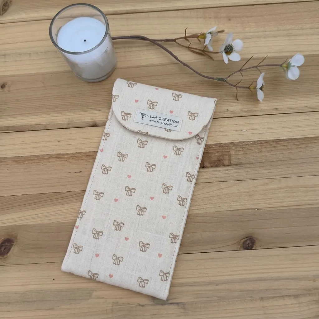 etui brosse à dent pochette à couvert joli coeur.webp