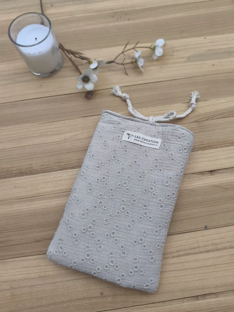 pochette à livre ou liseuse protection