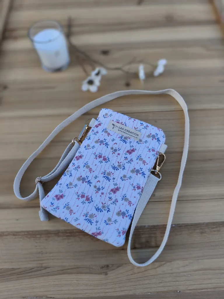 Pochette bandoulière, petit sac  à téléphone ou lunettes L&A Création