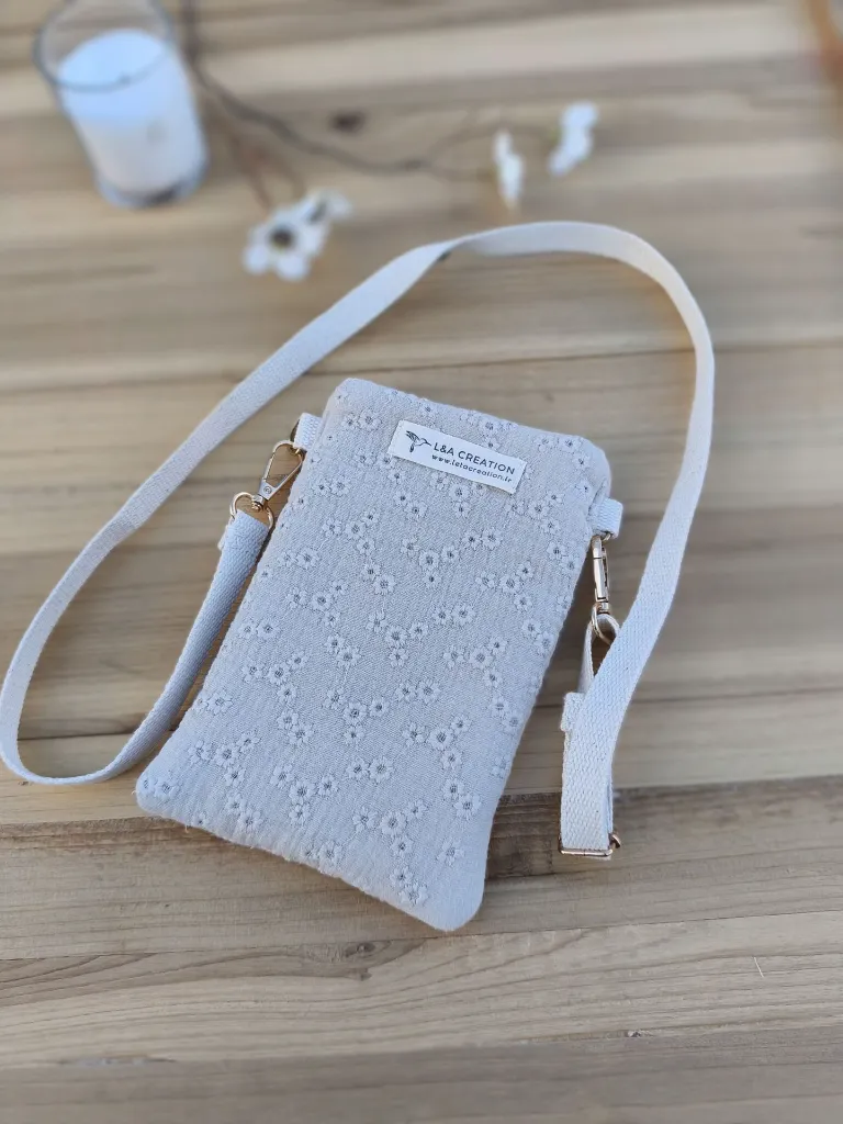 Pochette bandoulière, petit sac  à téléphone ou lunettes L&A Création