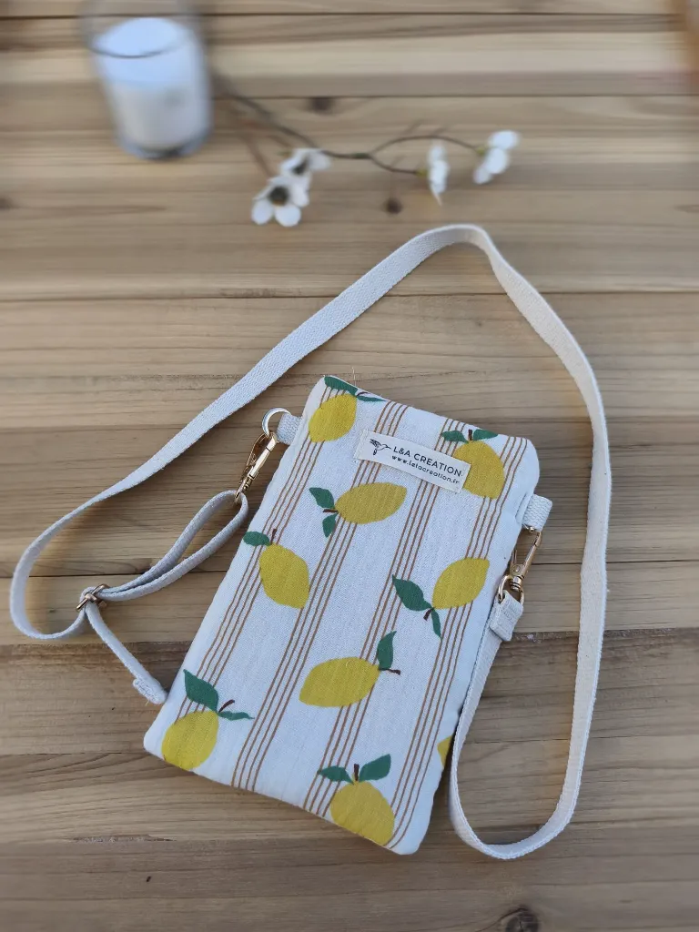 Pochette bandoulière, petit sac  à téléphone ou lunettes L&A Création