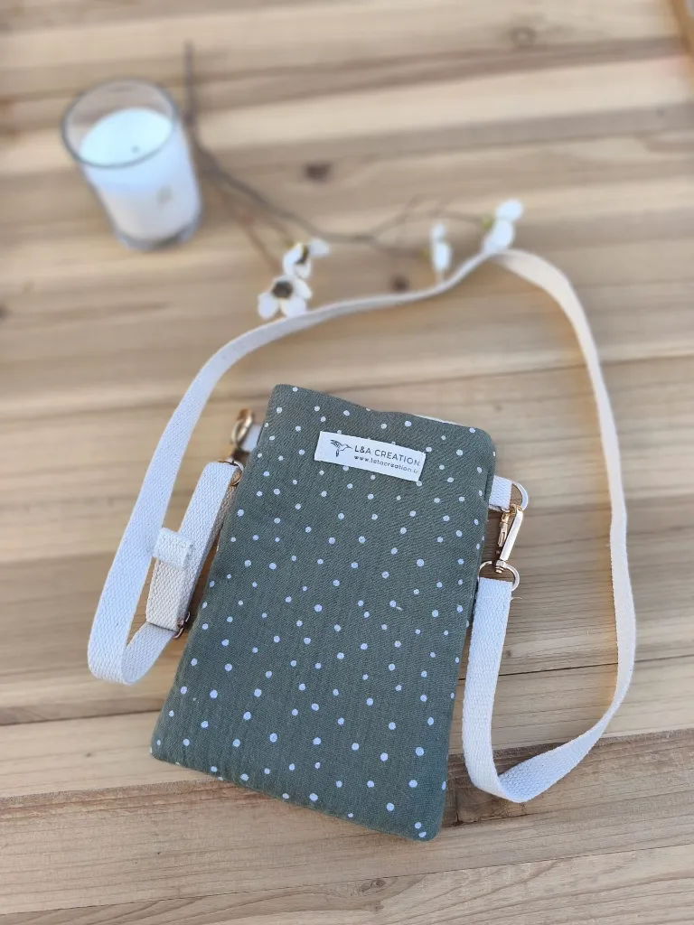 Pochette bandoulière, petit sac  à téléphone ou lunettes L&A Création
