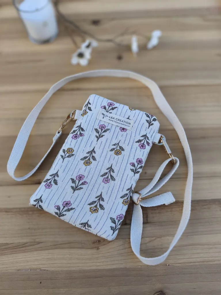 Pochette bandoulière, petit sac  à téléphone ou lunettes L&A Création