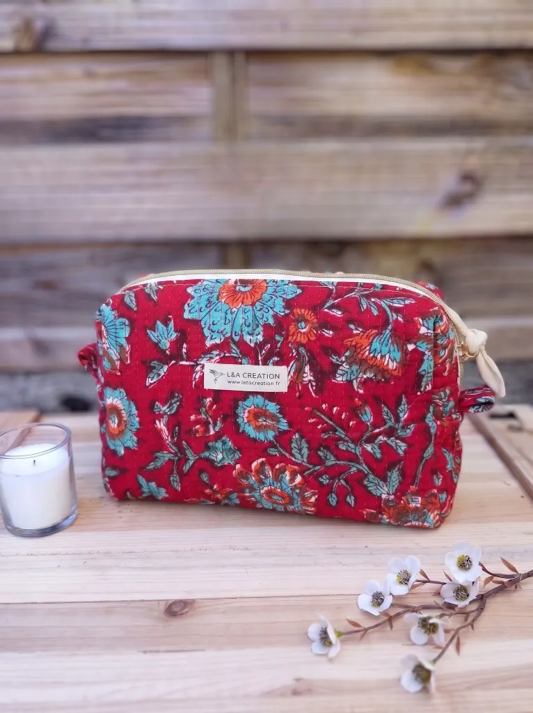 Trousse matelassé tissu Indien rouge bleu L&A Création.webp