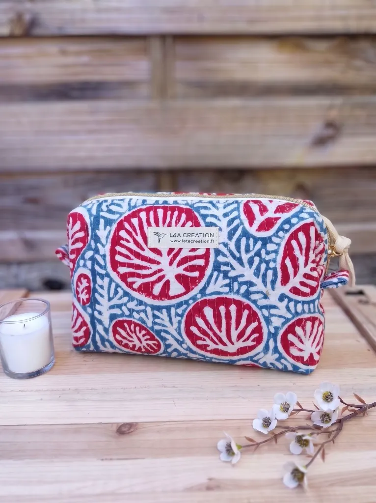 Trousse matelassé tissu Indien bleu rouge L&A Création.webp