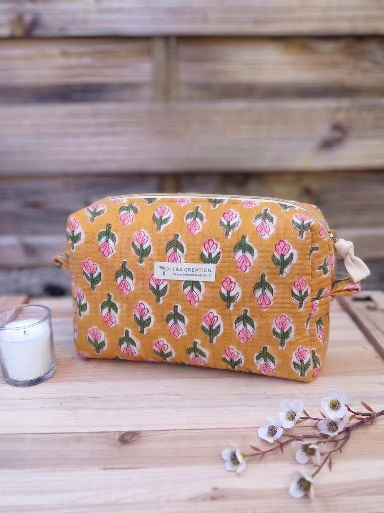 Trousse matelassé tissu Indien jaune L&A Création.webp