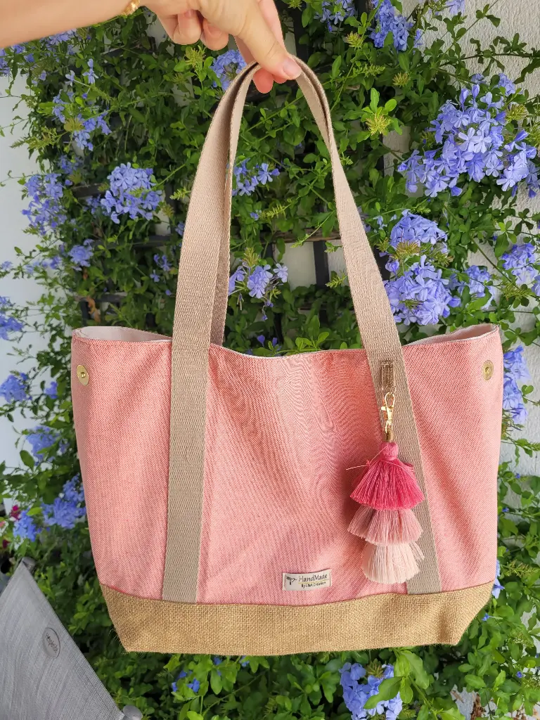 Sac Cabas Toile de jute et coton chiné - intérieur imperméable et pompon décoratif - couleur au choix