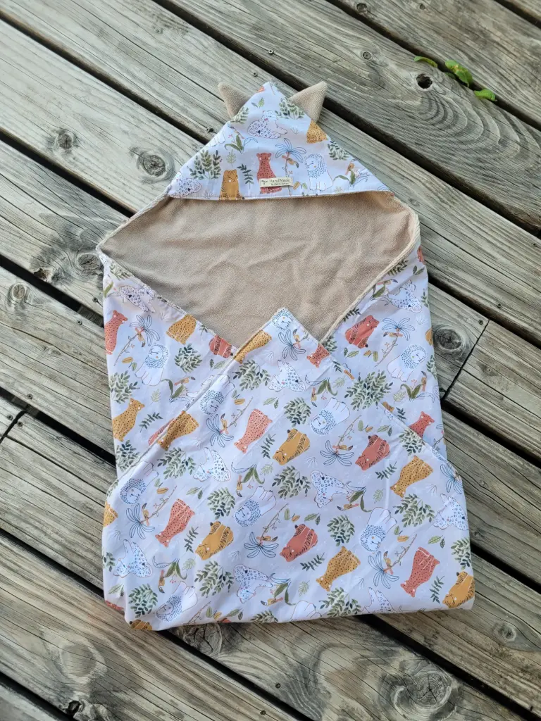 Cape de bain éponge et coton imprimé enfant au choix  - PERSONNALISABLE SUR COMMANDE  