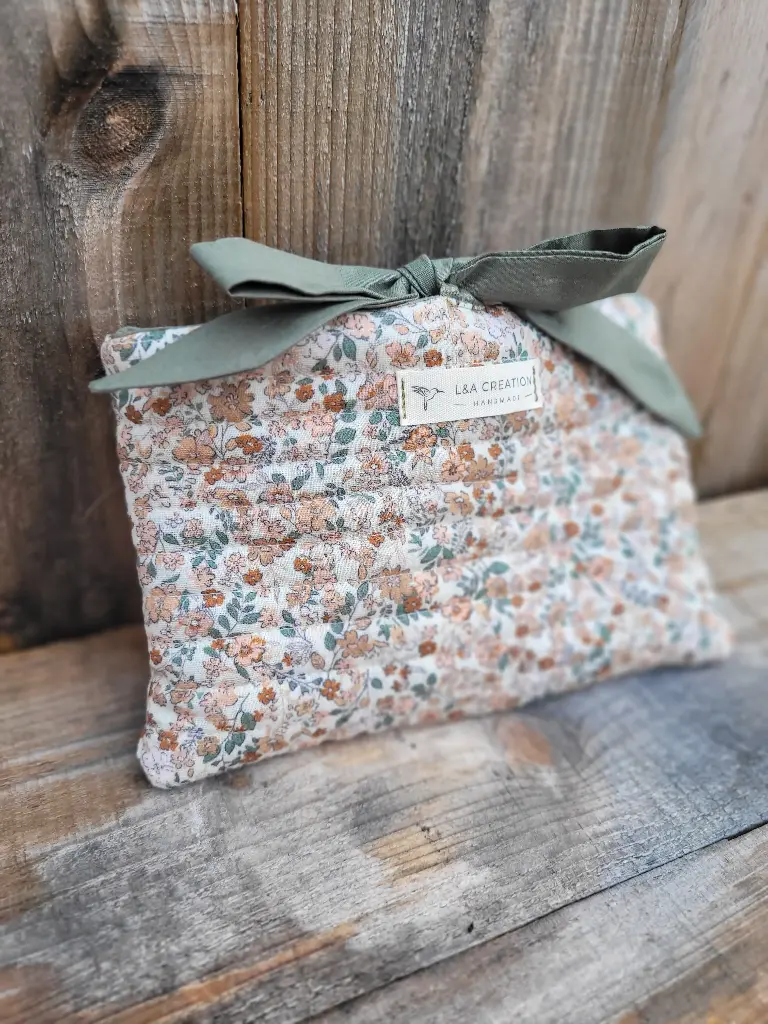 Protège livre, étui matelassé en gaze de coton bio imprimé - 2 tailles - motif au choix (Taille S, Léna)