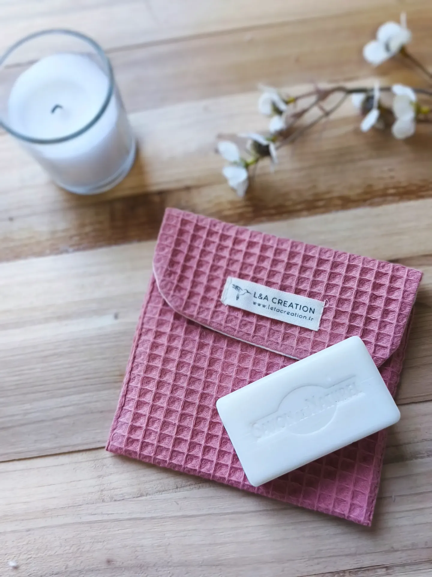 Pochette pour lingettes ou savon - coton nid d'abeille Bio - intérieur imperméable - couleur au choix (Ecru)