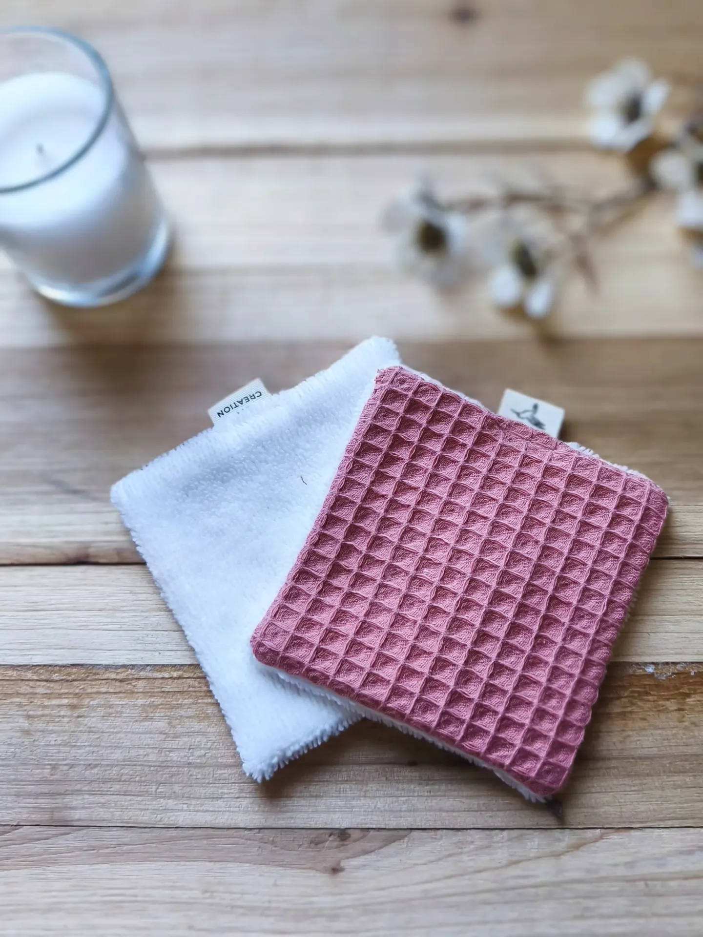 Lingette coton démaquillant en coton gaufré nid abeille et Eponge bambou  - routine skincare - couleur au choix