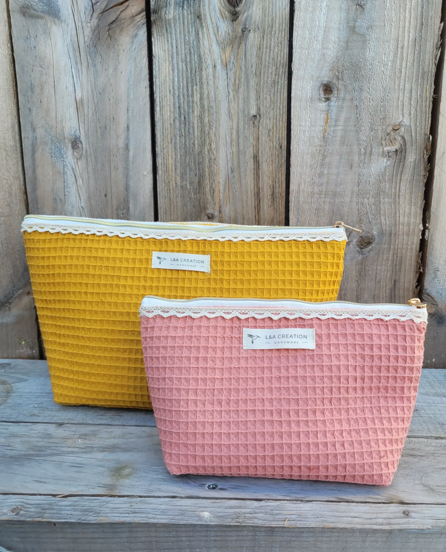 Trousse pochette à maquillage intérieur imperméable - en coton nid d'abeille Bio et dentelle  - 2 Tailles - couleur au choix
