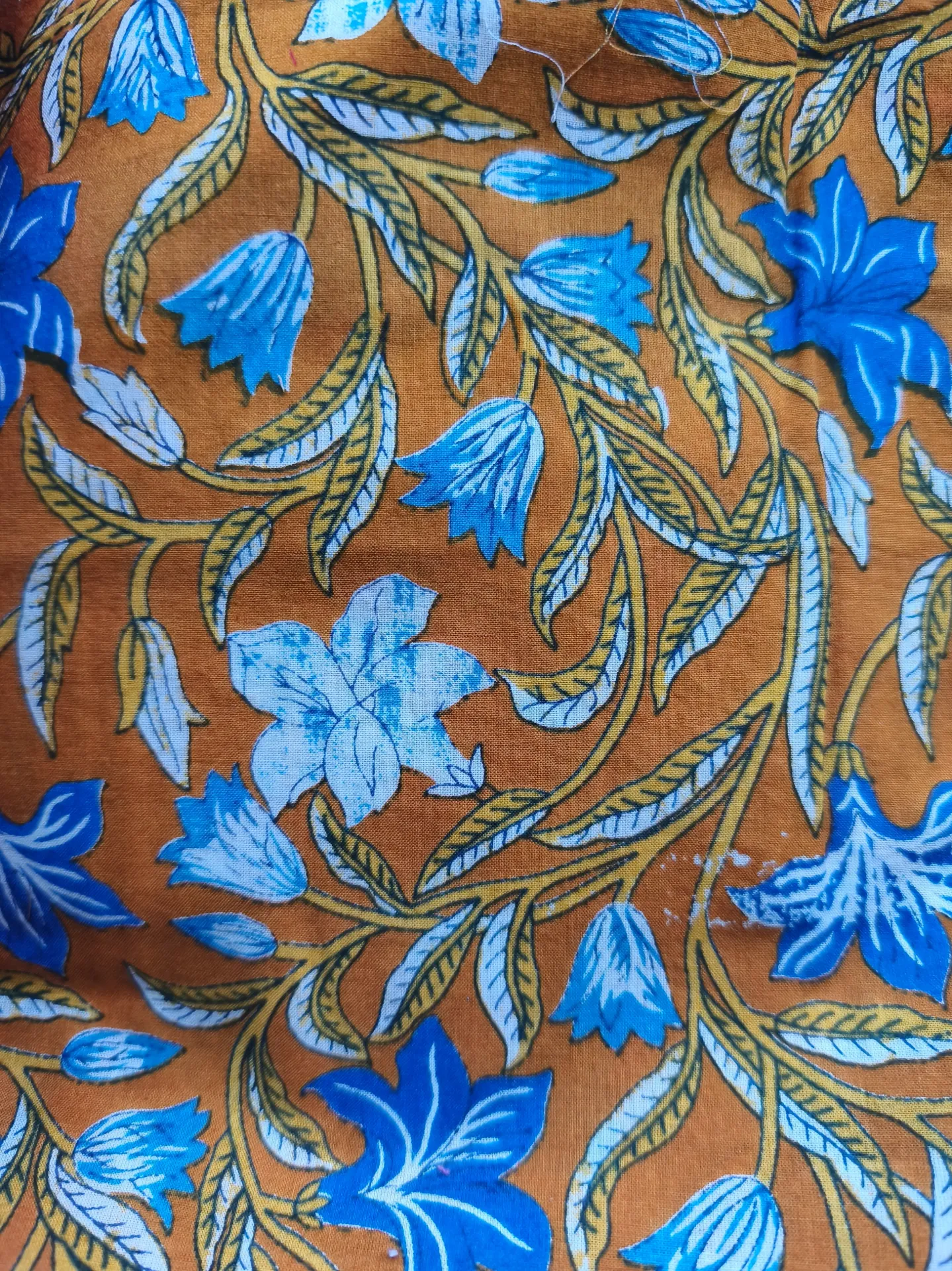 Eventail artisanal en tissu Indien HandBlock Print + Etuis -  plusieurs modèles disponibles